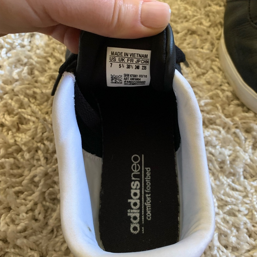 Running shoes - Picture 3 of 4